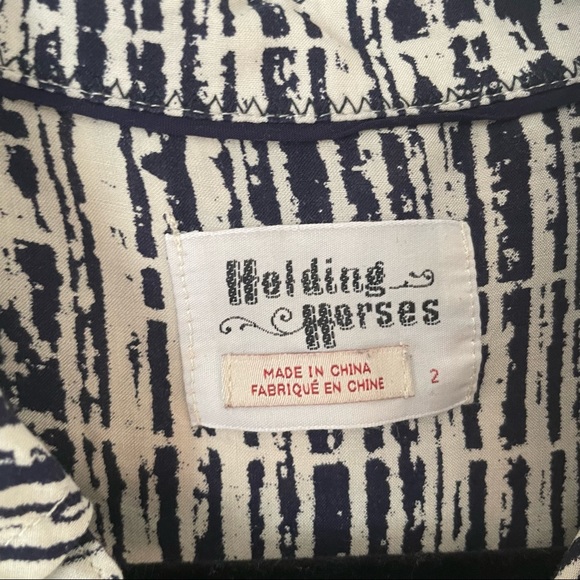 Anthropologie Holding Horses Sammie Navy blue & cream pattern button up top 2 - Picture 7 of 8